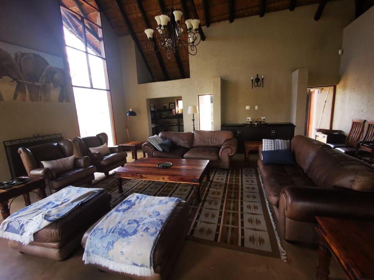 Kgorogoro Lodge Пиланесберг Екстериор снимка