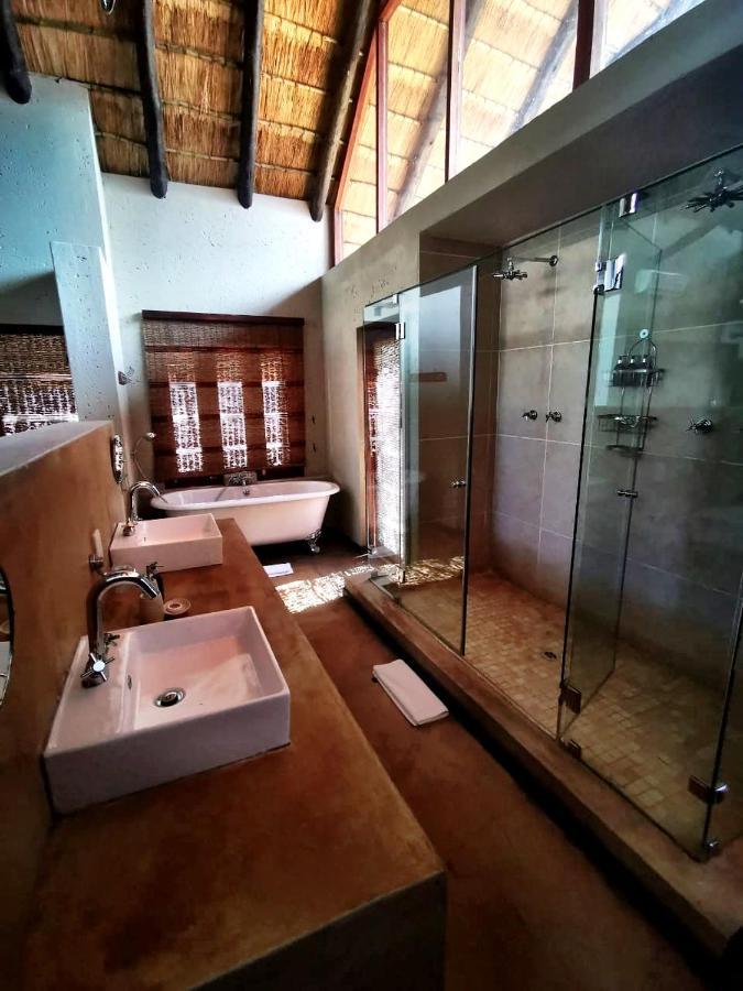 Kgorogoro Lodge Пиланесберг Екстериор снимка