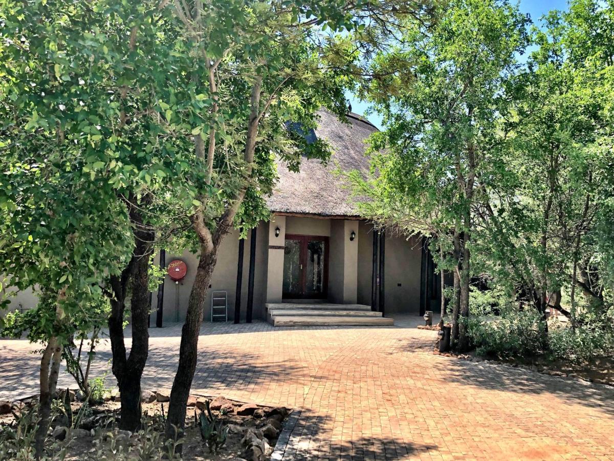 Kgorogoro Lodge Пиланесберг Екстериор снимка