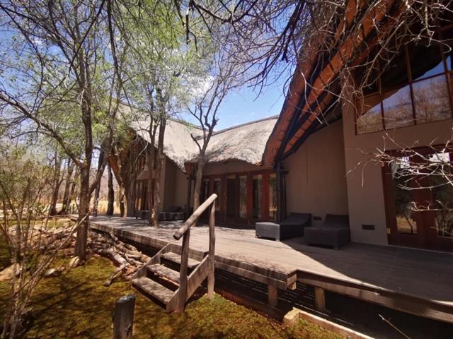 Kgorogoro Lodge Пиланесберг Екстериор снимка